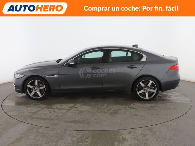 Foto del JAGUAR XE 2.0 Diesel Pure Aut. 180