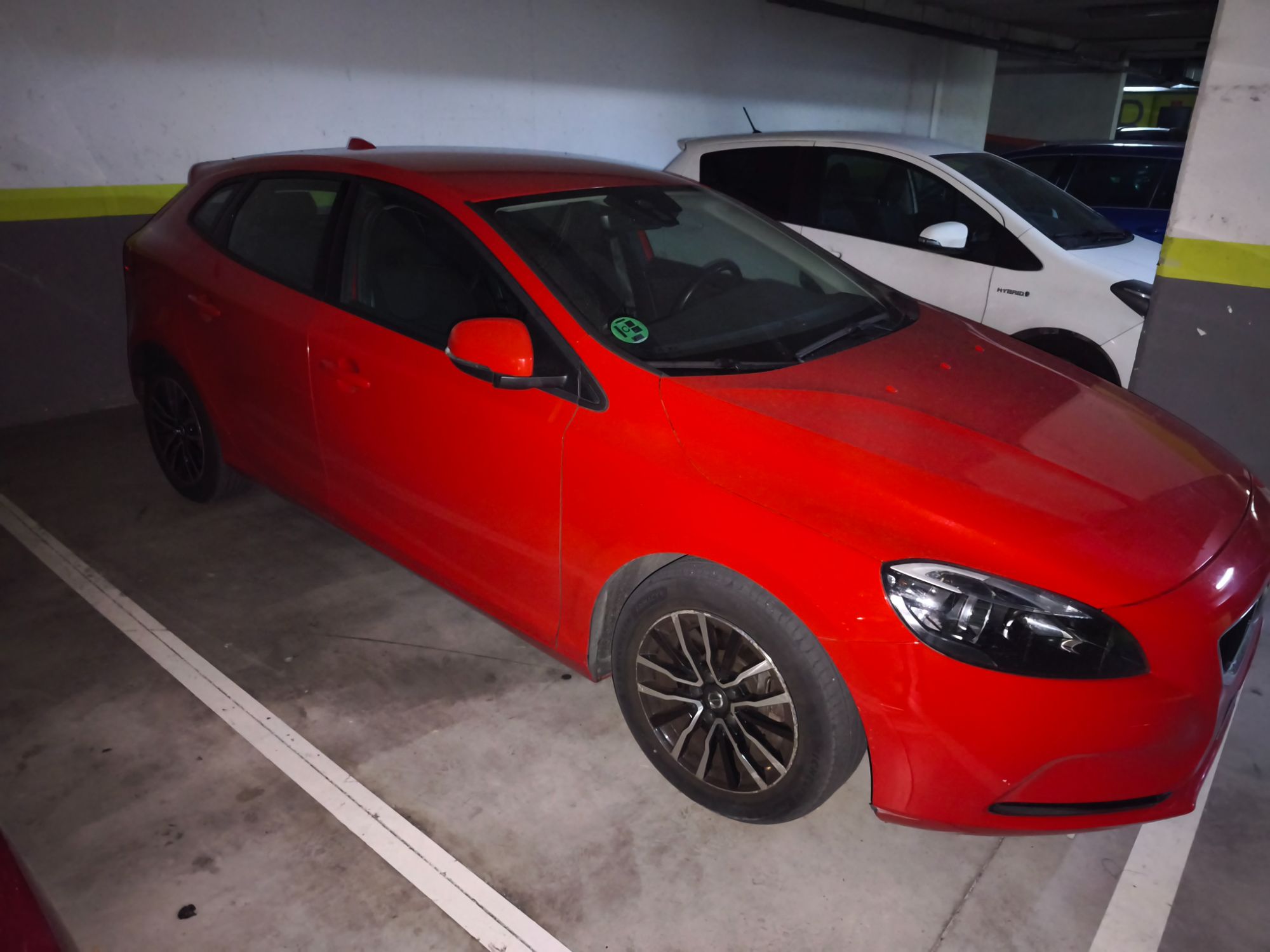 Foto del VOLVO V40 D3 Momentum Aut. 150 (4.75)