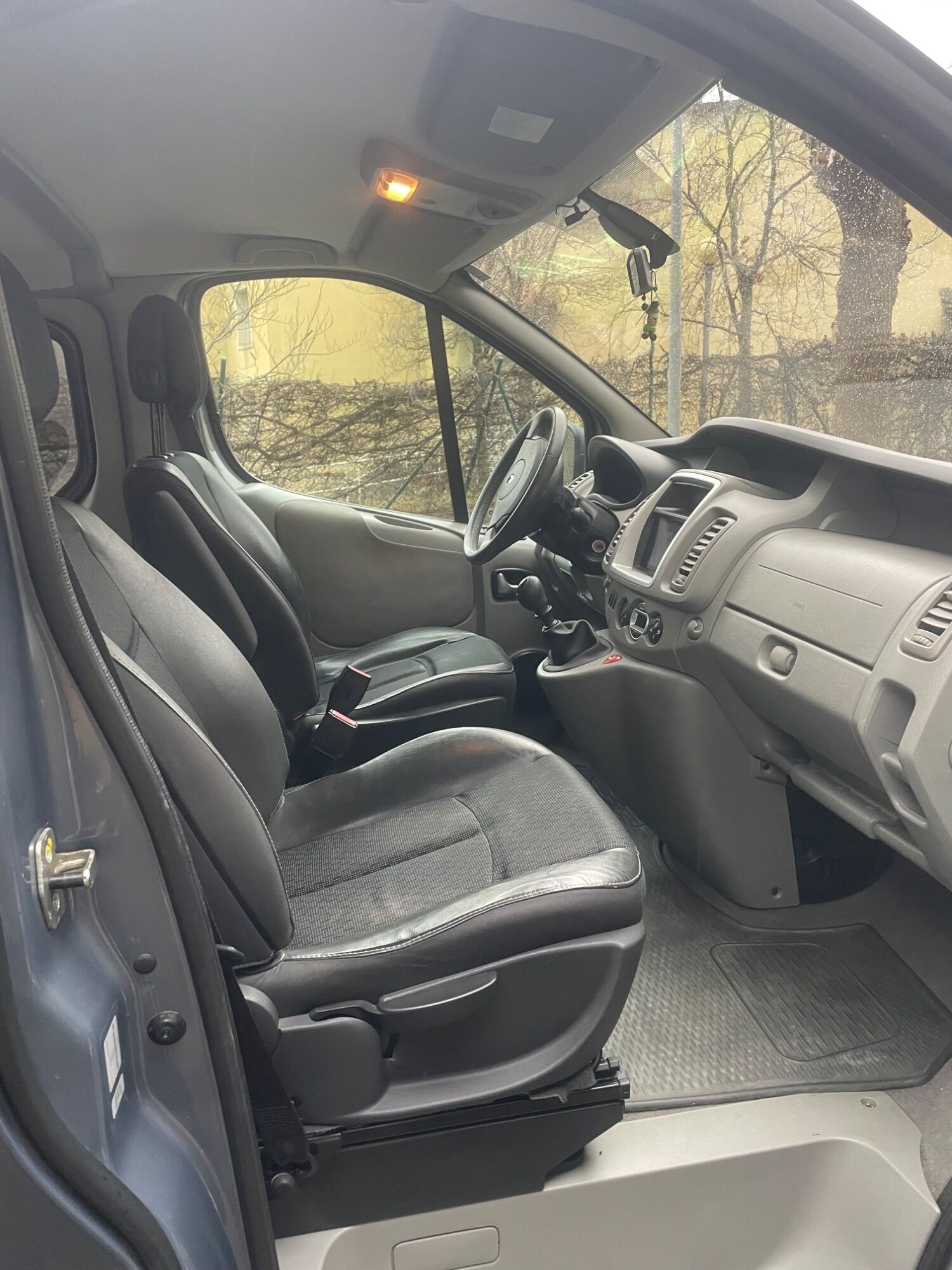 Foto del RENAULT Trafic Traf. 2.0dCi Generation Privilege 115