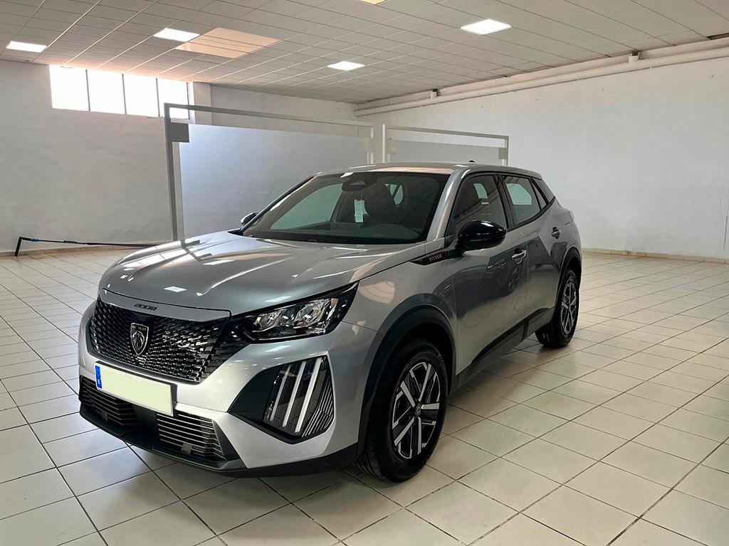 PEUGEOT 2008 (1.2 HYBRID 145 STYLE EDSC6 5P) en Badajoz
