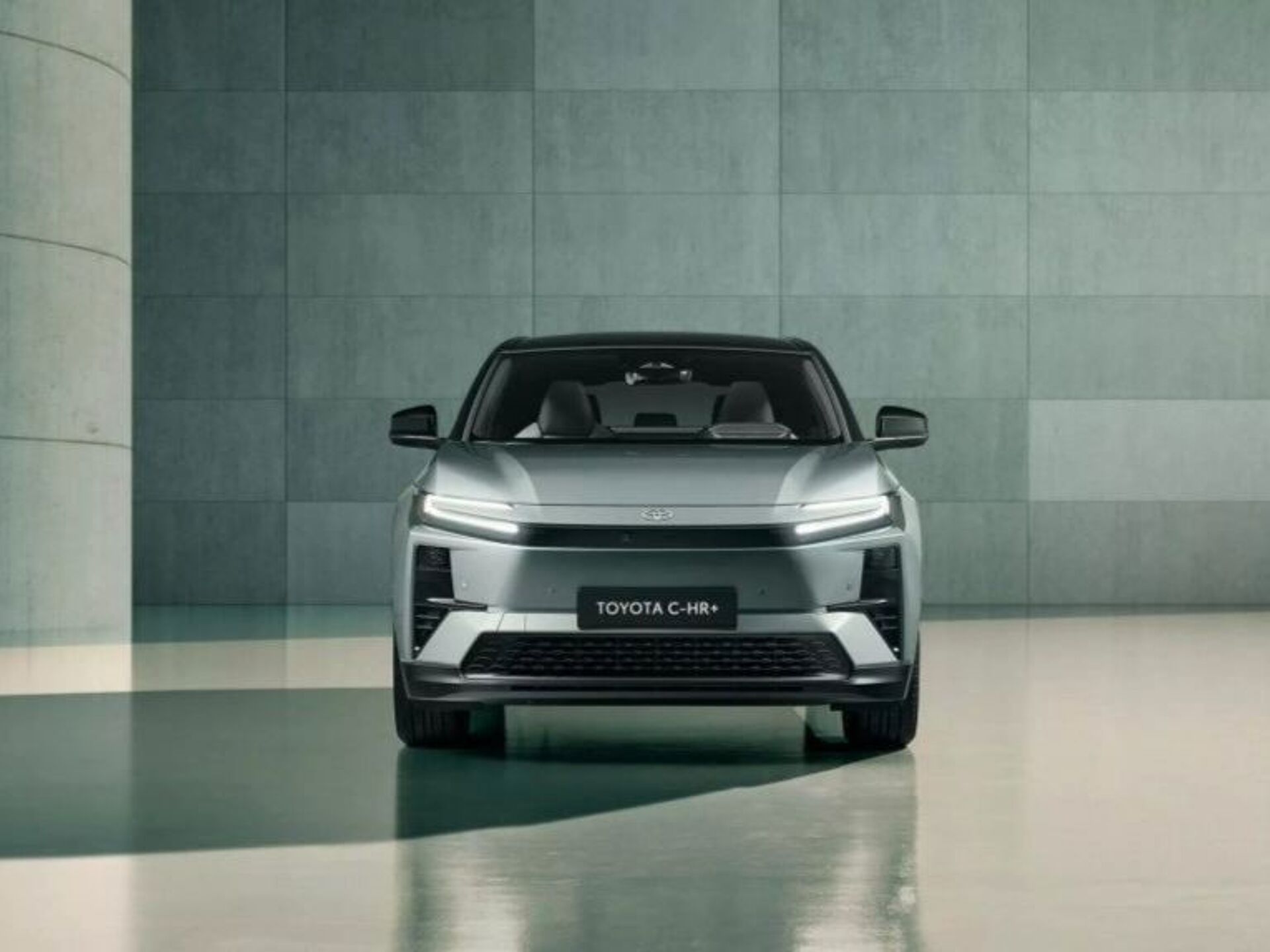 Imagen 2 de TOYOTA C-HR plus