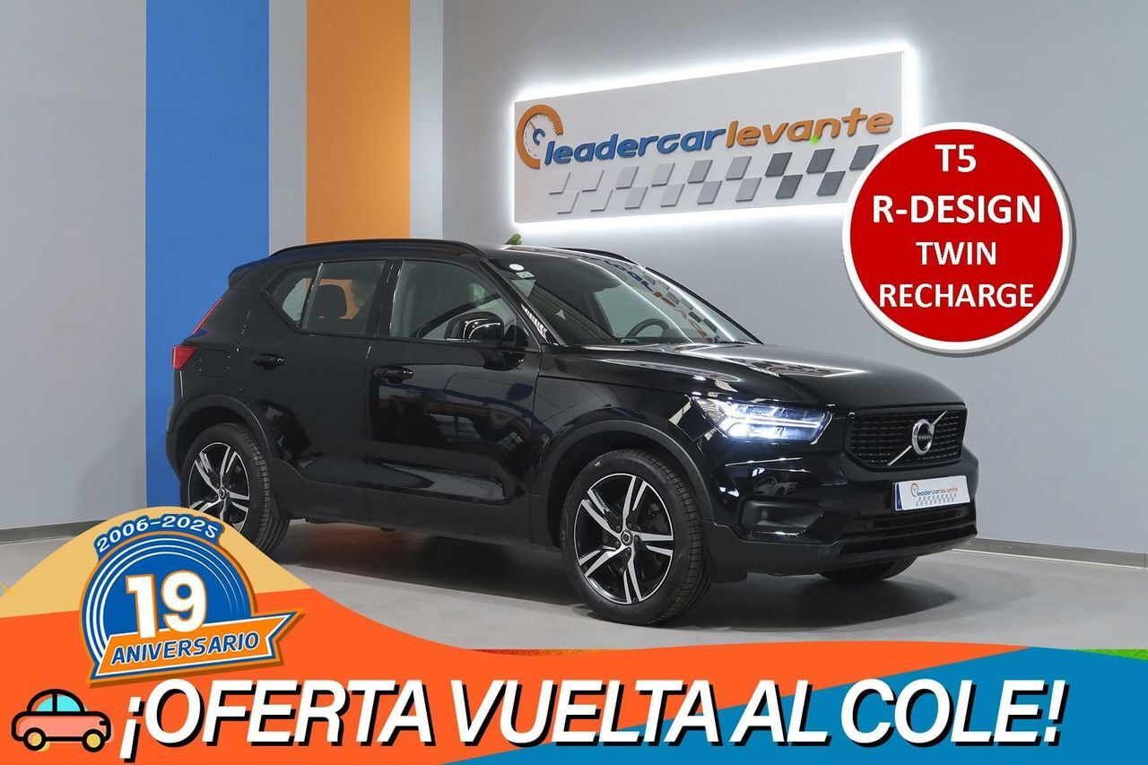 VOLVO XC40 (1.5 T5 TWIN RECHARGE R-DESIGN AUTO 262CV) en Valencia