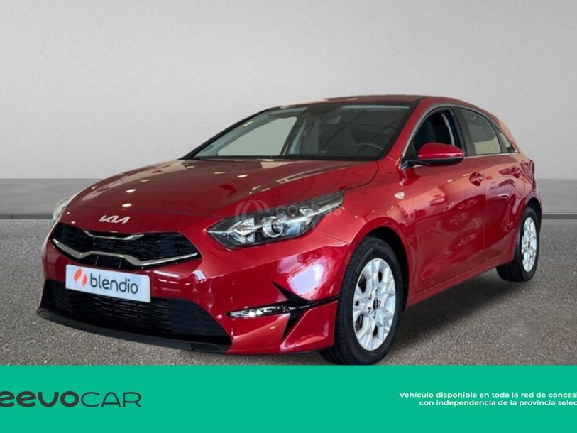 Foto del KIA Ceed 1.6 MHEV iMT Drive 136