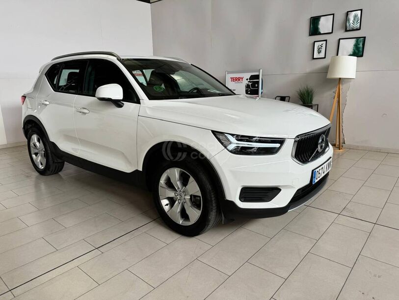 Foto del VOLVO XC40 D3 Momentum AWD Aut.