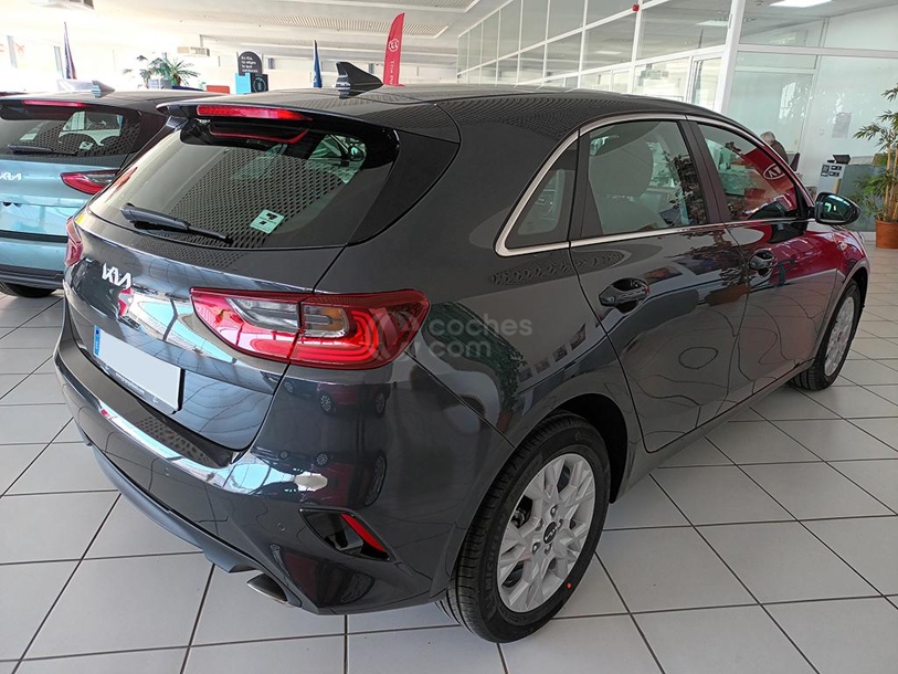 Foto del KIA Ceed 1.6 MHEV iMT Eco-Dynamics Drive 136