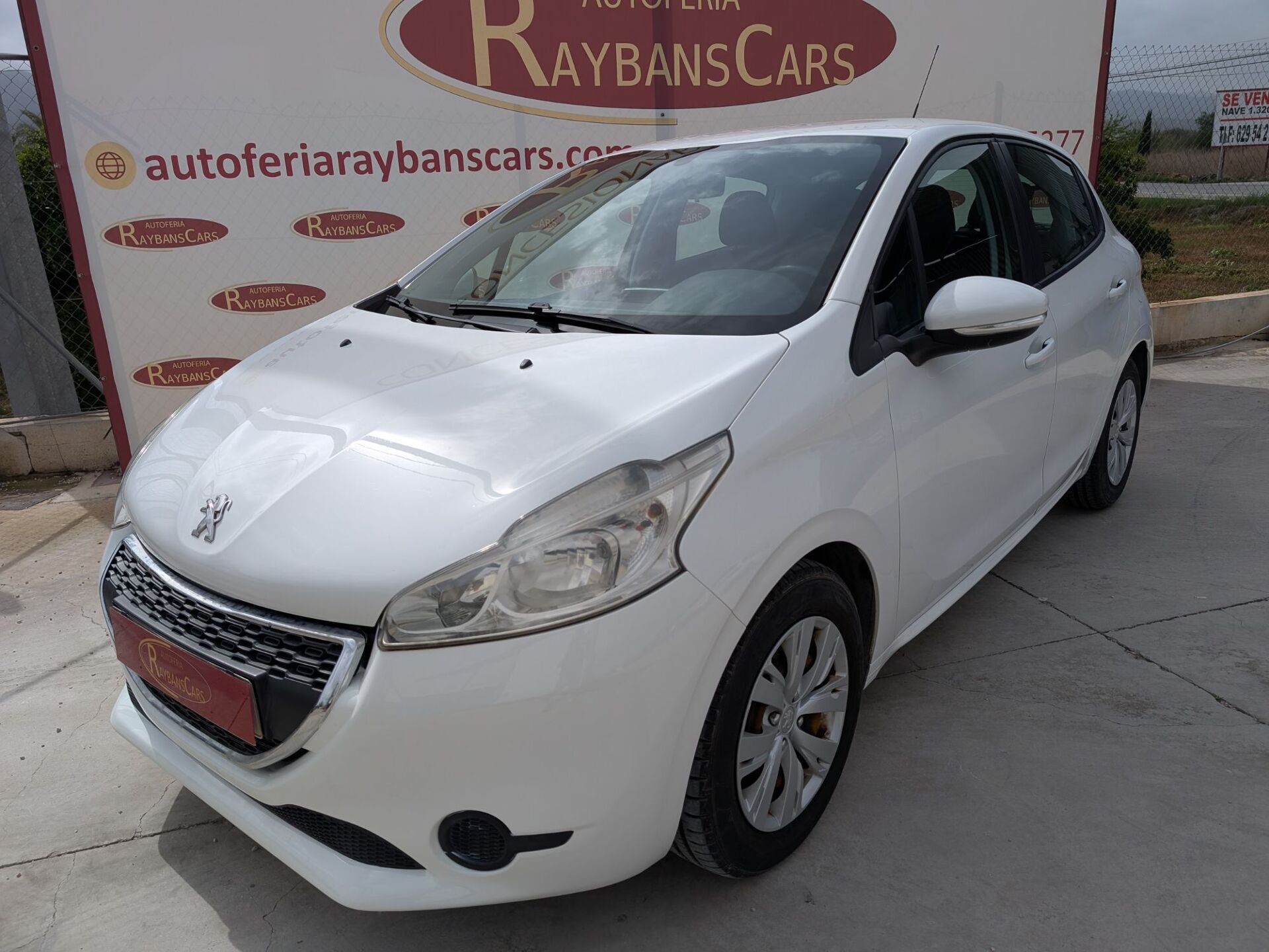 Imagen 2 de PEUGEOT 208