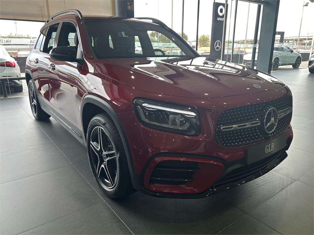 MERCEDES Clase GLB (GLB 200 d) en Valencia