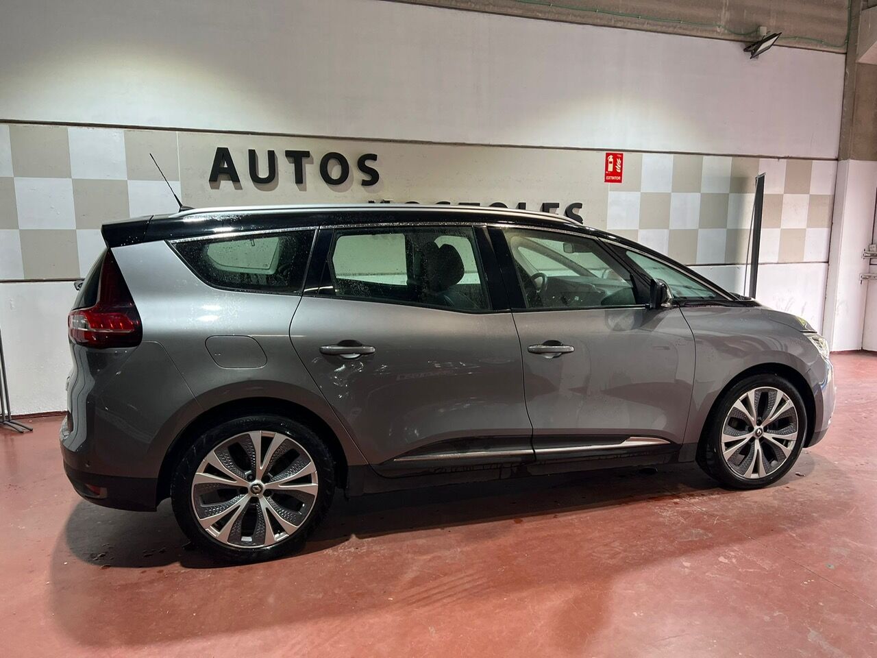 Foto del RENAULT Scénic Scénic dCi Zen Blue S&S EDC 110kW
