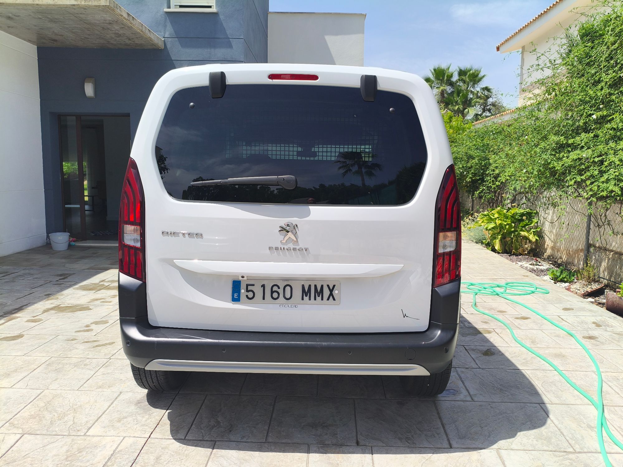 Foto del PEUGEOT Rifter 1.5BlueHDI S&S Allure Business Standard 100