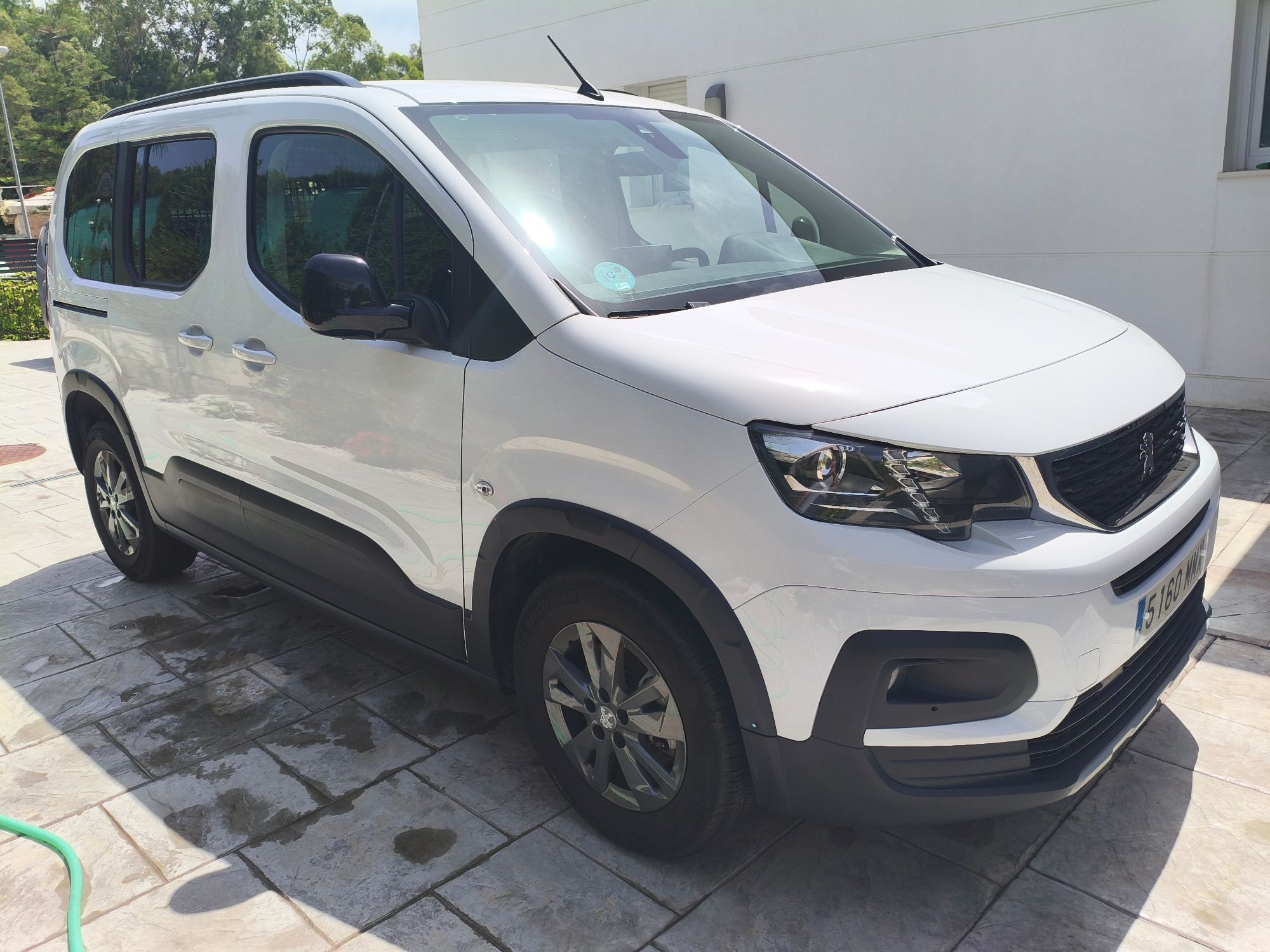 Foto del PEUGEOT Rifter 1.5BlueHDI S&S Allure Business Standard 100