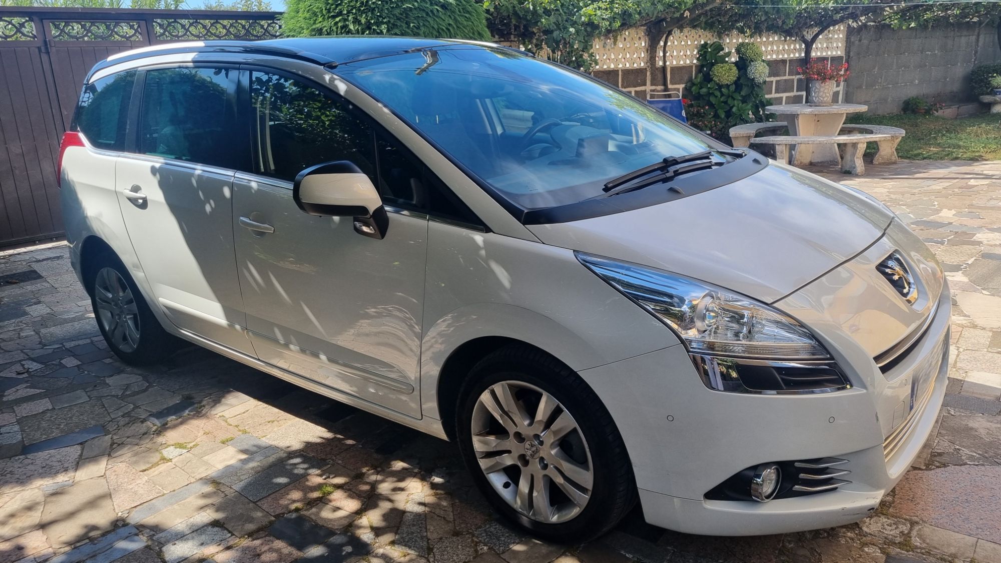 Foto del PEUGEOT 5008 2.0HDI FAP Allure