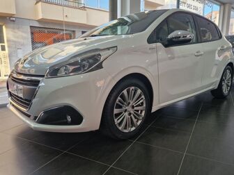 Imagen de PEUGEOT 208 1.2 PureTech Allure 82