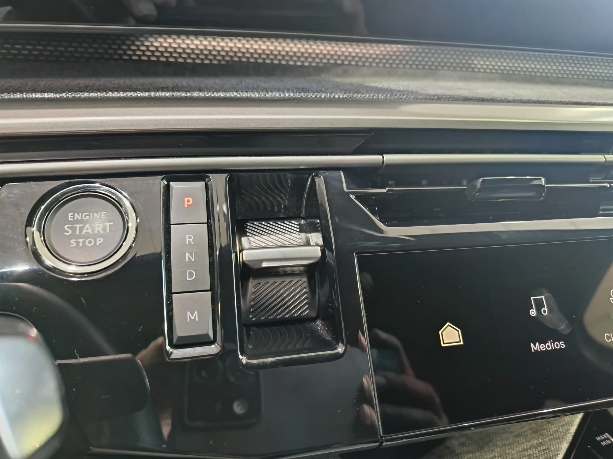 Foto del PEUGEOT 3008 3008 Hybrid 145 GT eDCS6