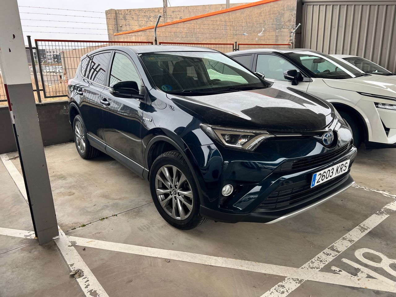 Foto del TOYOTA RAV-4 2.5 hybrid 2WD Advance