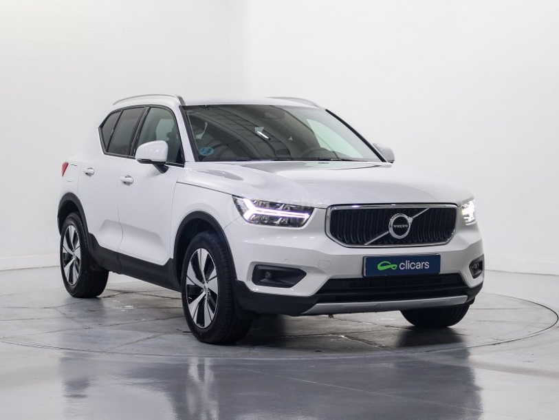 Foto del VOLVO XC40 T2 Momentum Pro Aut.