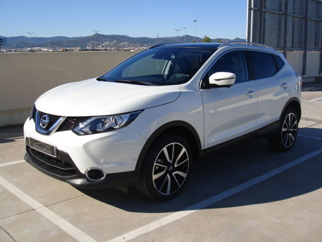 NISSAN Qashqai (1.6 dCi Tekna Premium 4x2 96 kW (130 CV)) en Barcelona