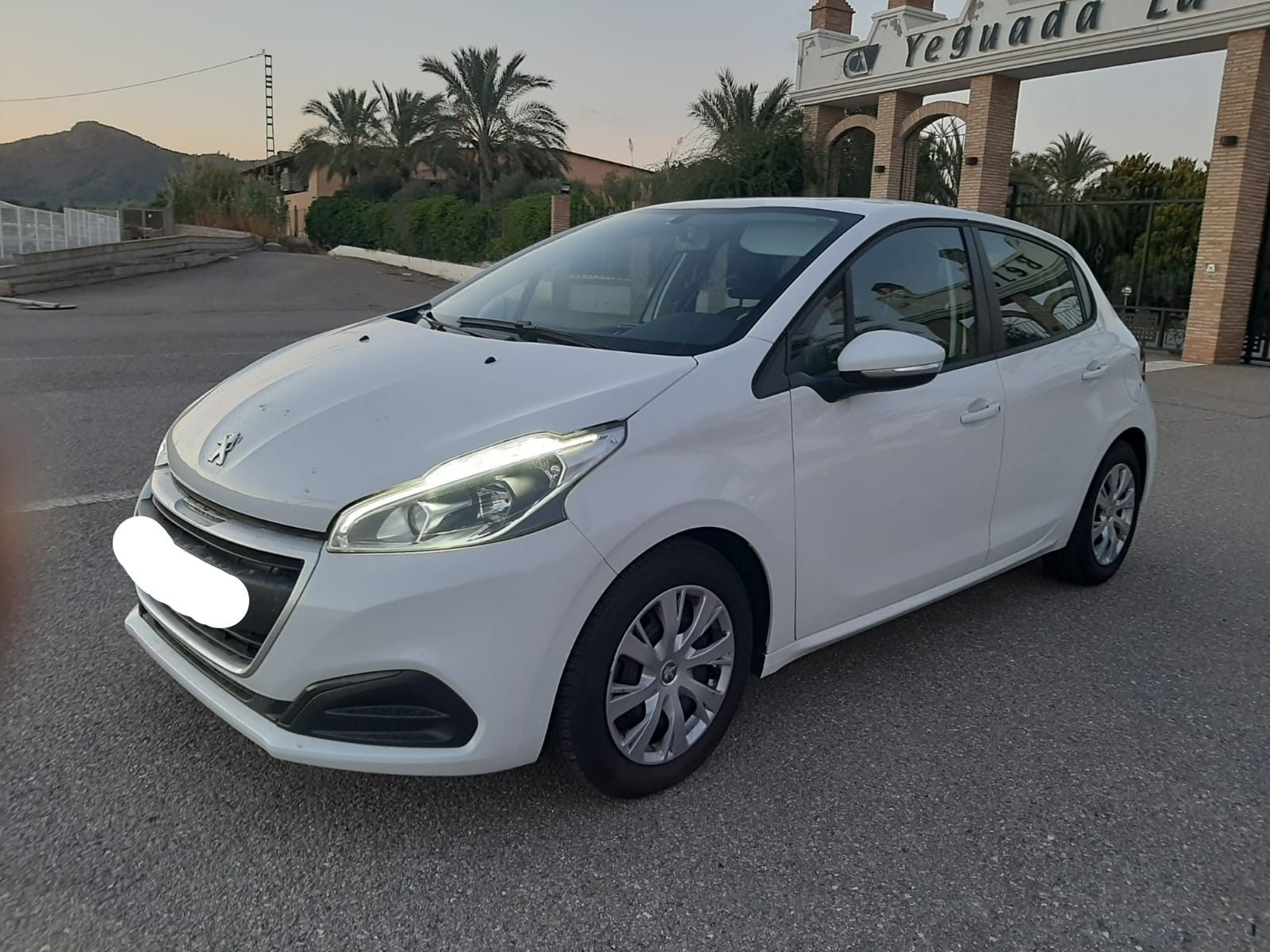Imagen de PEUGEOT 208