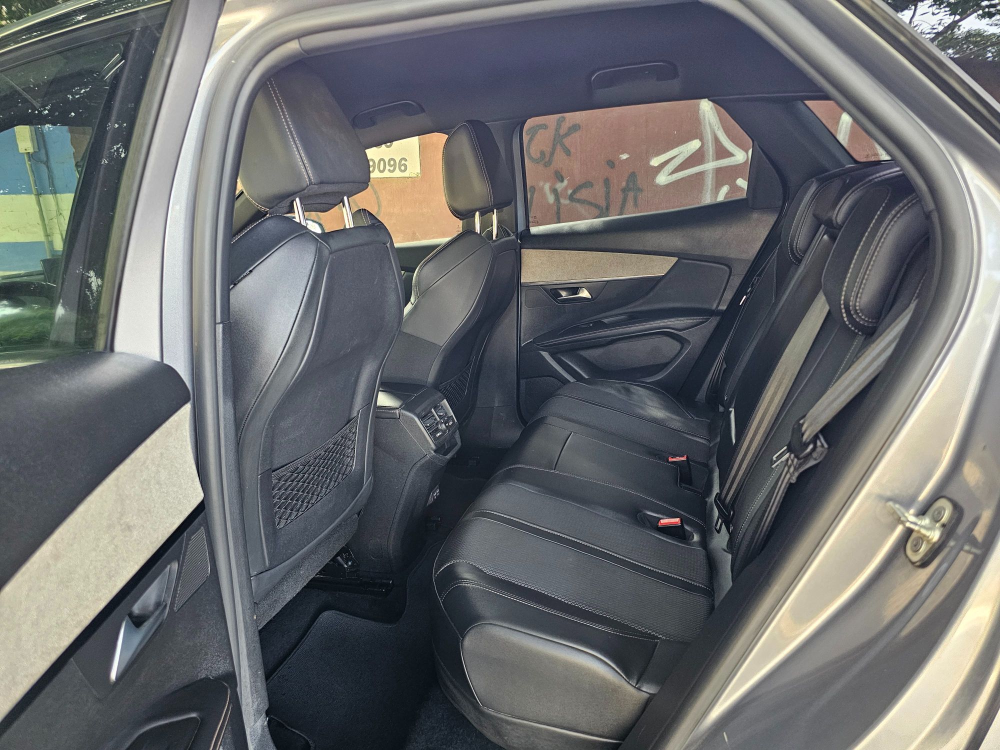 Foto del PEUGEOT 3008 HYB PHEV 180 Active Pack e-EAT8