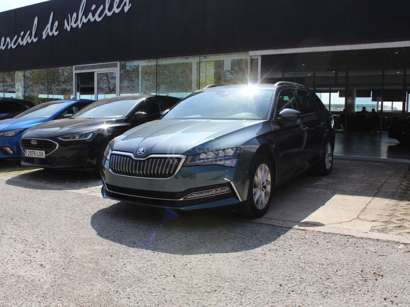 Foto del SKODA Superb Combi 1.4 TSI iV P-HEV Style DSG