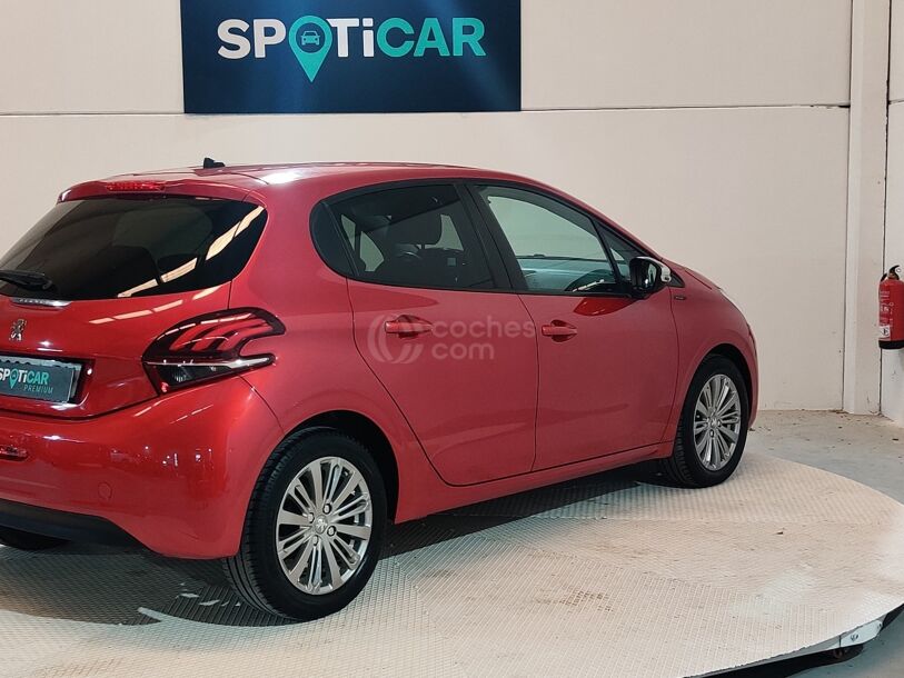 Foto del PEUGEOT 208 1.2 PureTech S&S Signature 82