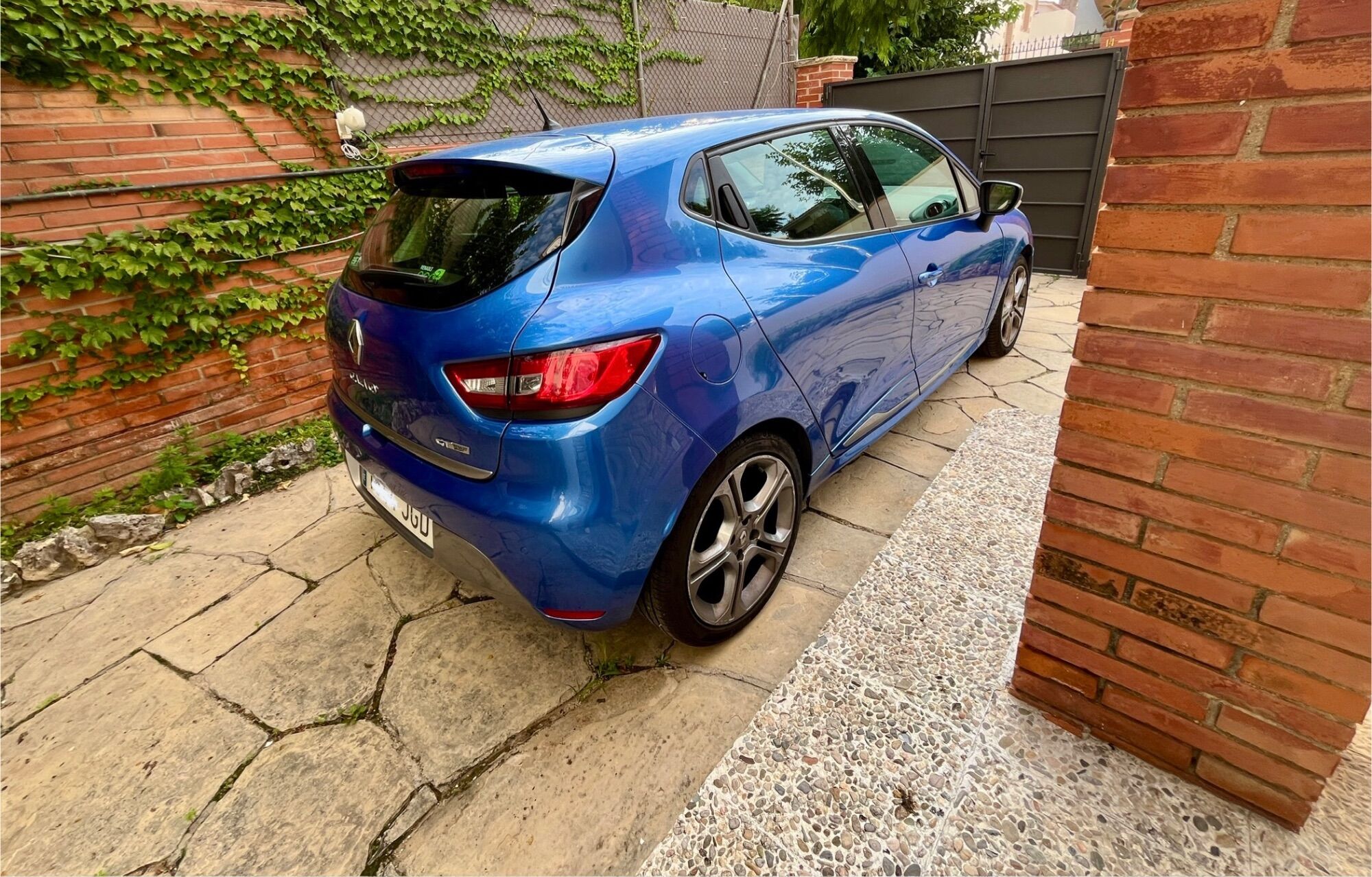 Foto del RENAULT Clio TCe eco2 GT EDC 120