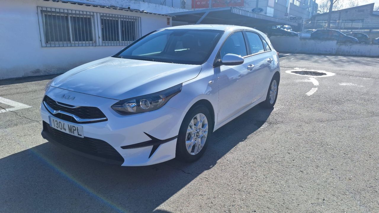 Foto del KIA Ceed 1.6 MHEV iMT Eco-Dynamics Concept 136