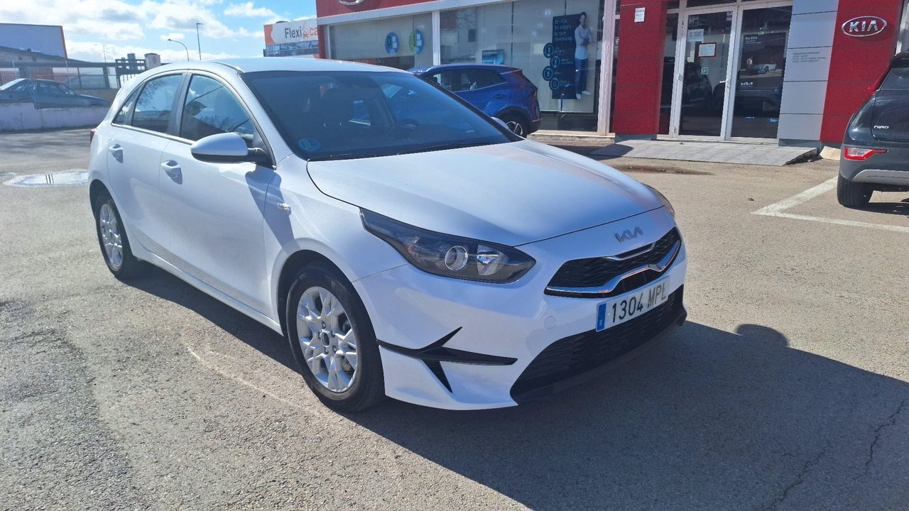 Foto del KIA Ceed 1.6 MHEV iMT Eco-Dynamics Concept 136