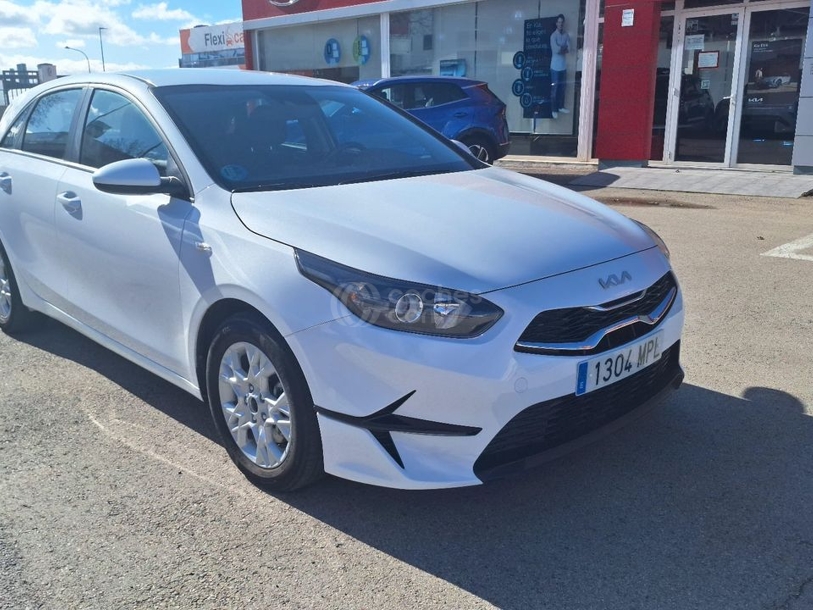 Foto del KIA Ceed 1.6 MHEV iMT Eco-Dynamics Concept 136