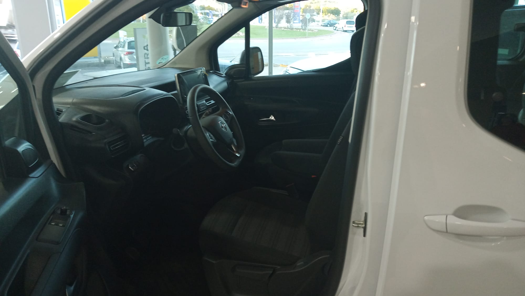 OPEL Combo (Life 1.5TD S&S L Business Edition Plus 100) en Valencia