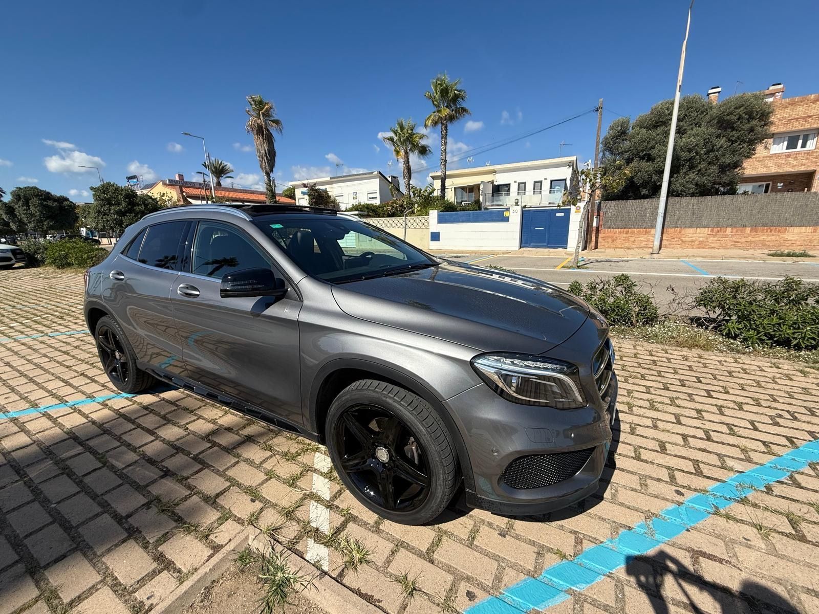 Foto del MERCEDES Clase GLA GLA 200d AMG Line 7G-DCT