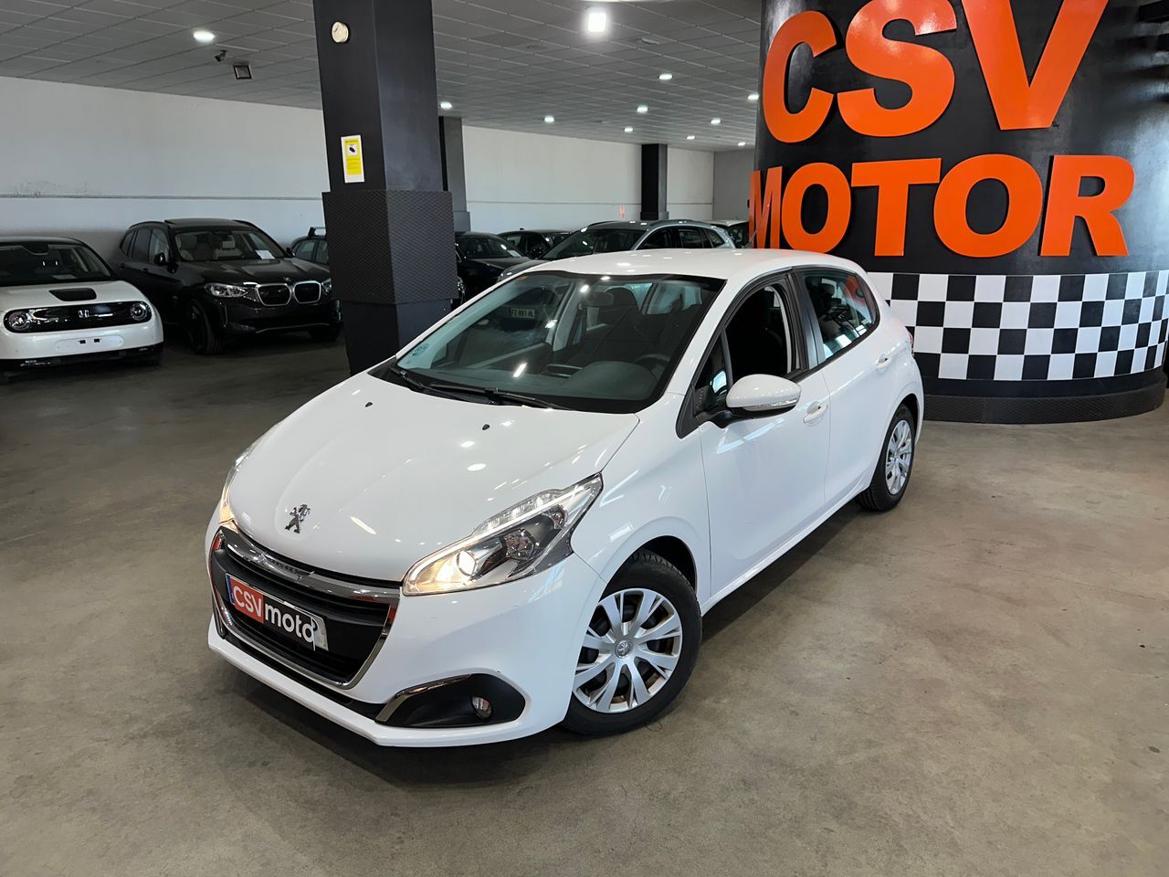 PEUGEOT 208 (5P Signature 1.2L PureTech 60KW (82CV)) en Madrid