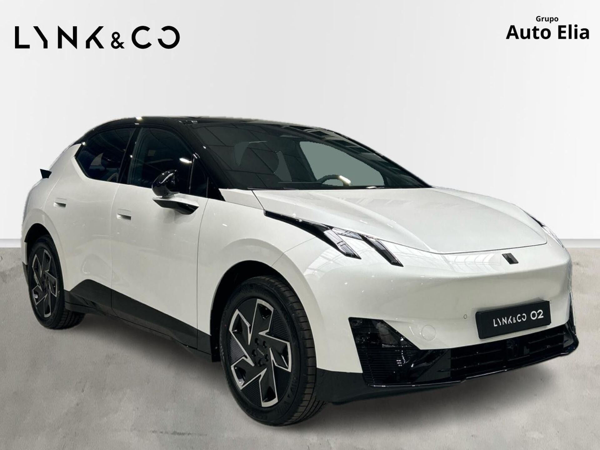 Imagen 3 de LYNK & CO 02