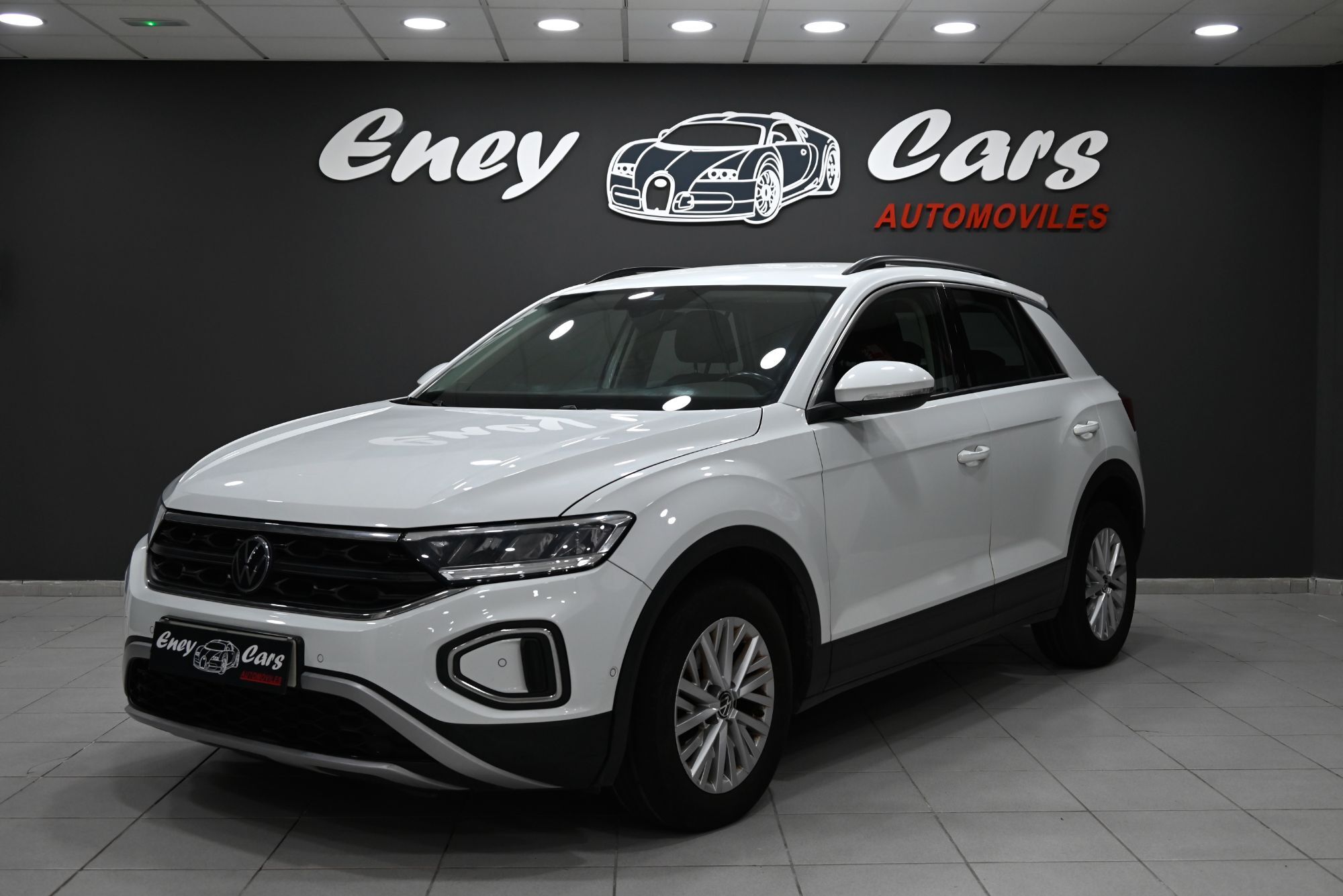 VOLKSWAGEN T-Roc (1.0 TSI Life 81kW) en Palmas, Las