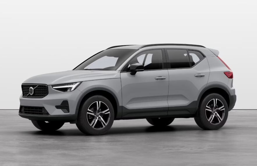 VOLVO XC40 (XC40 PLUS B3 MILD HYBRID GASOLINA DARK) en Sevilla