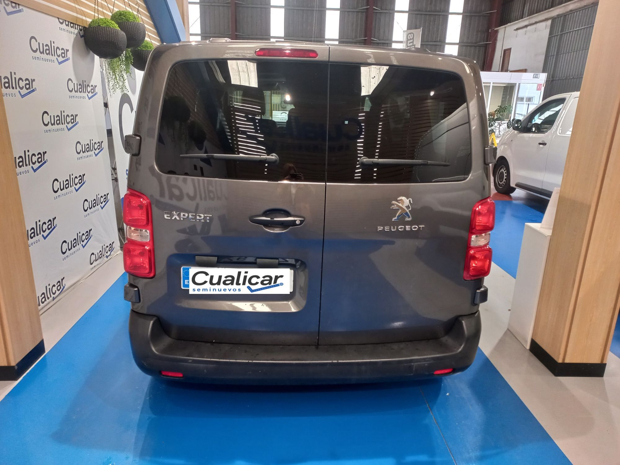 Foto del PEUGEOT Expert Combi Standard 1.5BlueHDi S&S 120