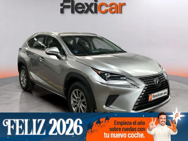 LEXUS NX (2.5 300h Business Navigation 2WD) en Málaga