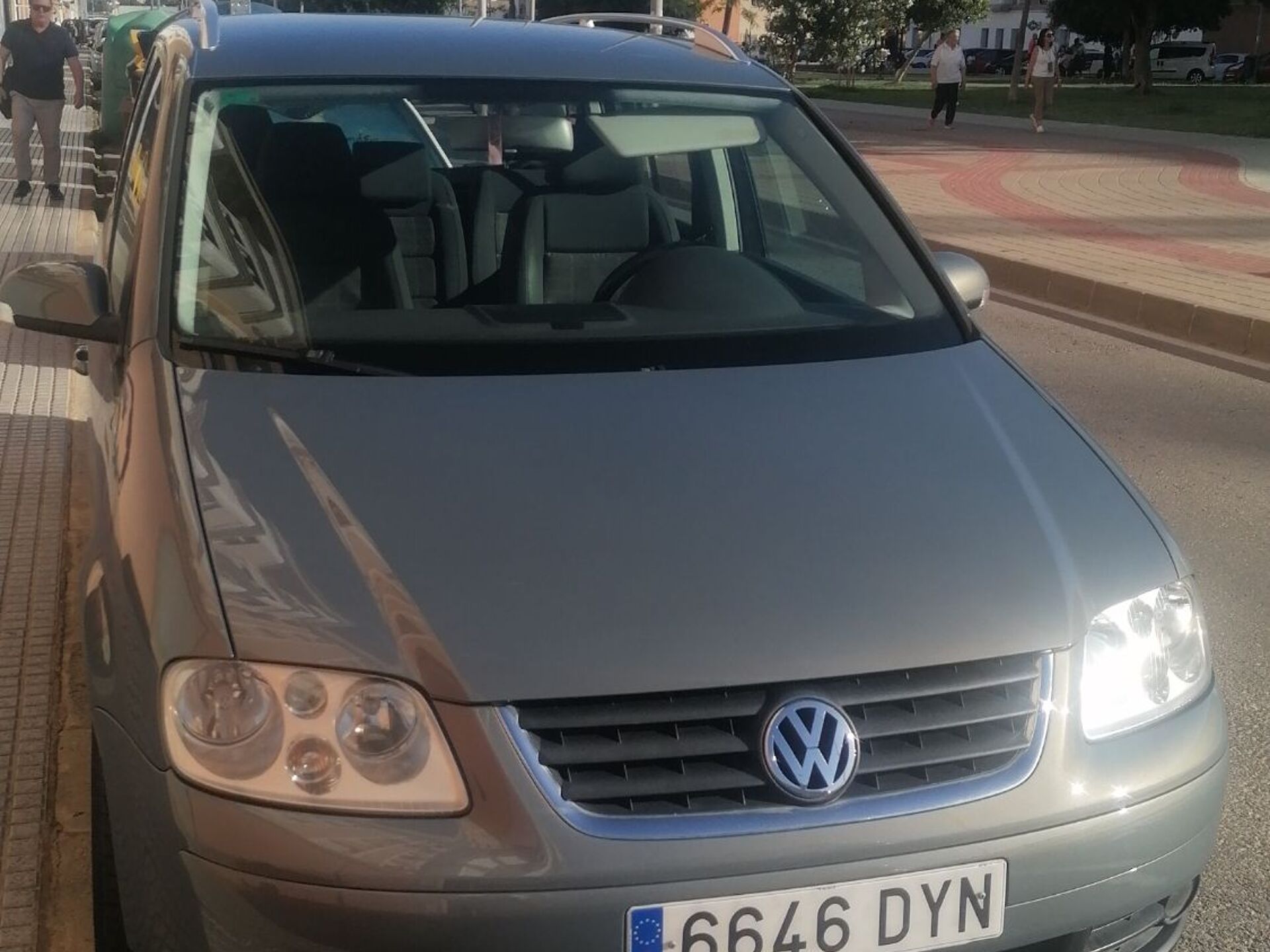 Imagen 2 de VOLKSWAGEN Touran