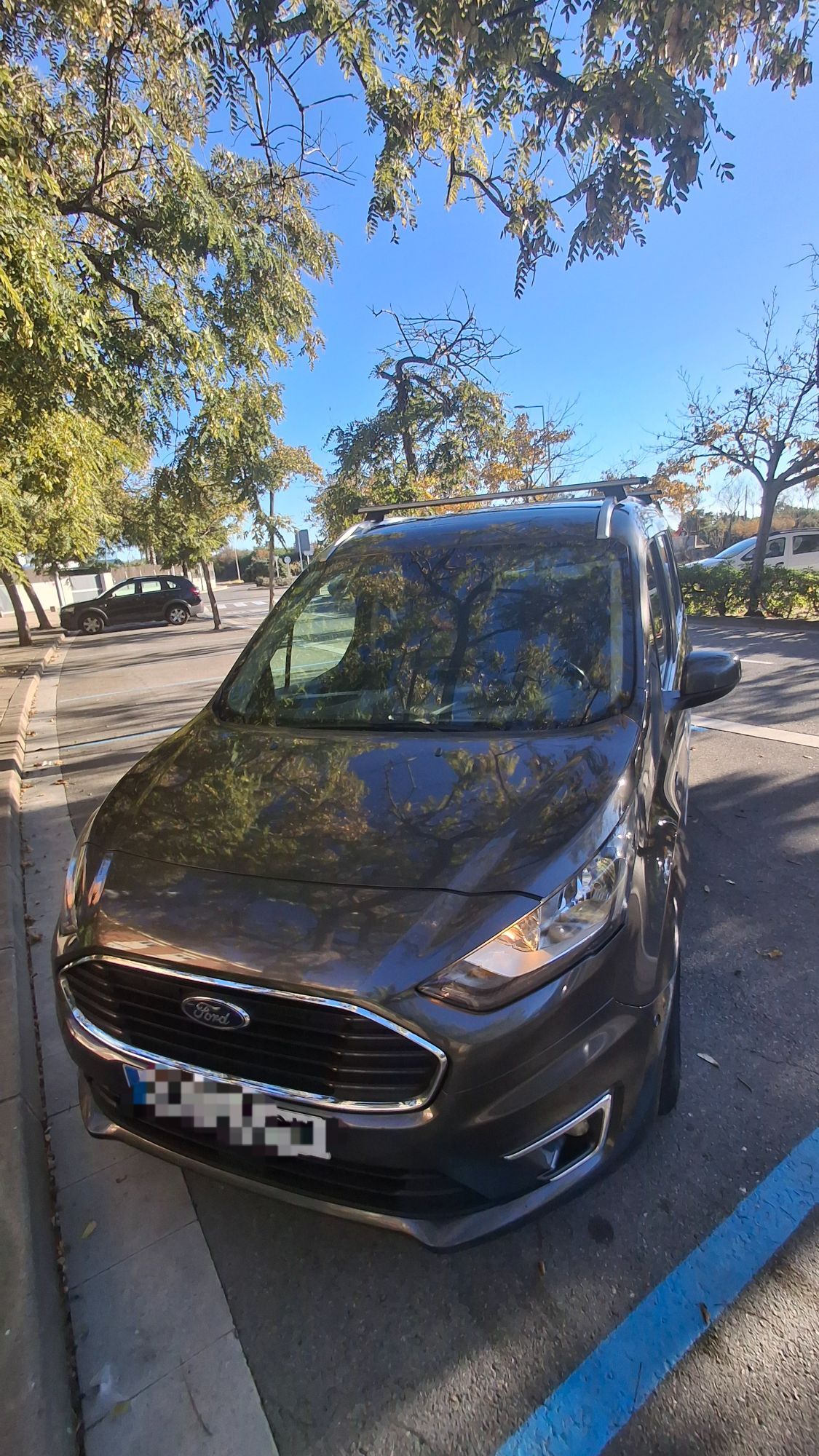 Foto del FORD Tourneo Connect 1.5TDCi Auto-S&S Titanium 120