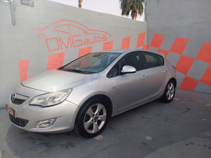 Foto del OPEL Astra 1.7CDTI Cosmo