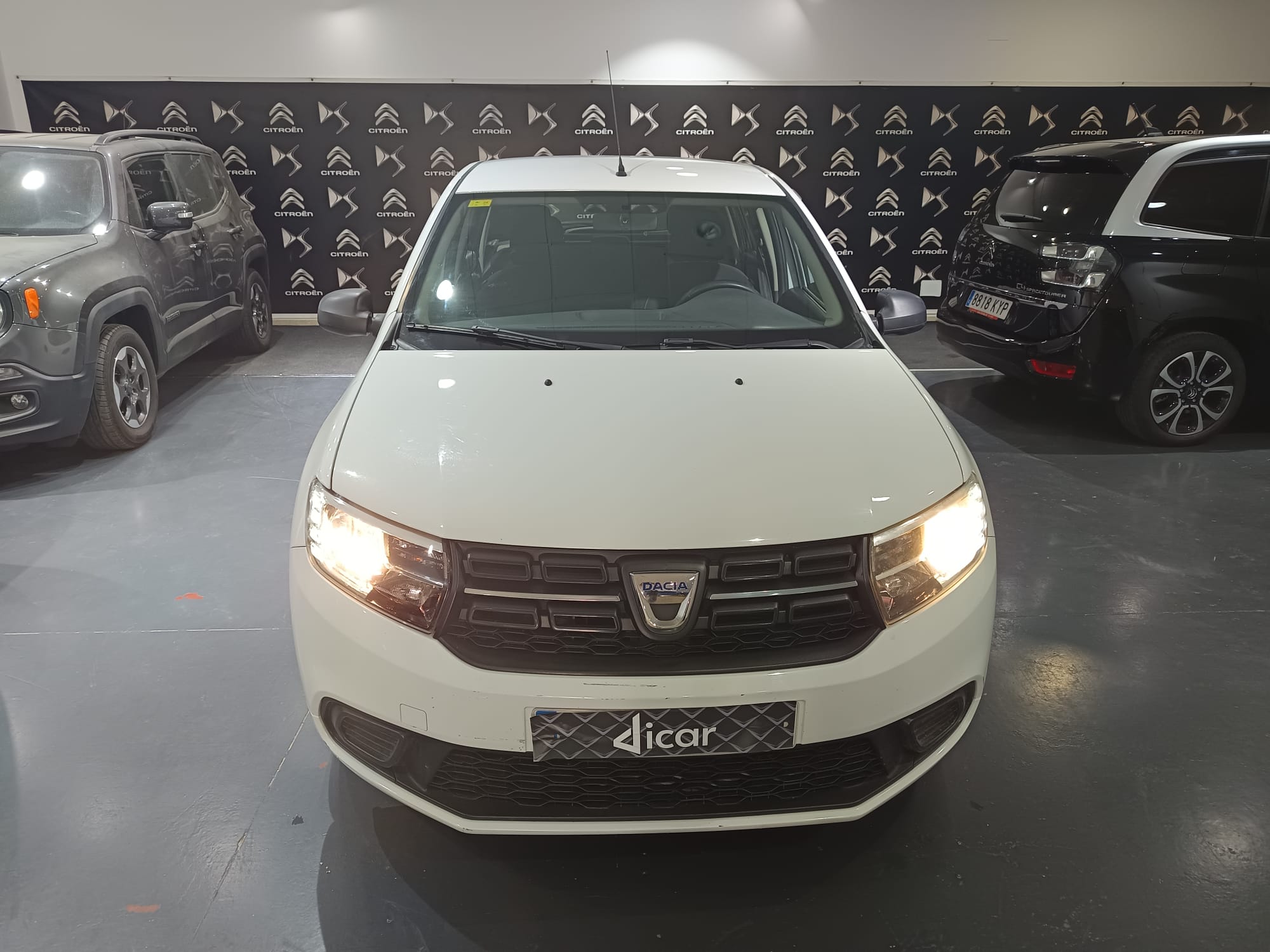 DACIA Sandero (1.0 Ambiance 55kW) en Sevilla