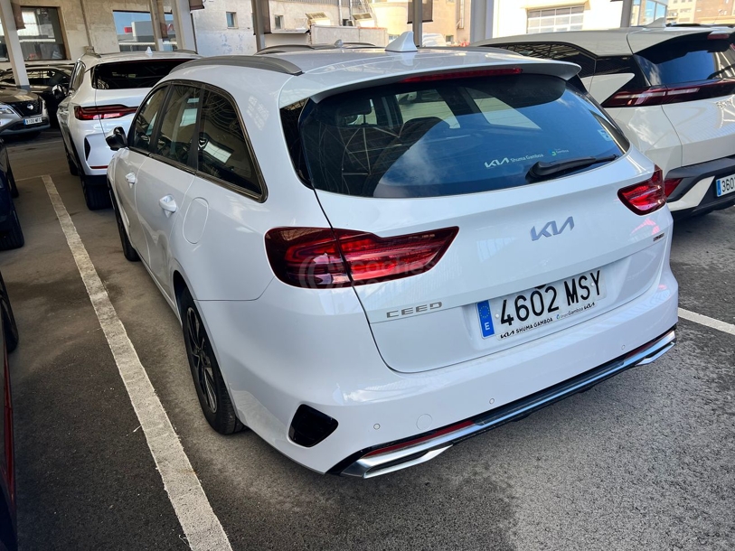 Foto del KIA Ceed Tourer 1.6 PHEV eDrive Aut.