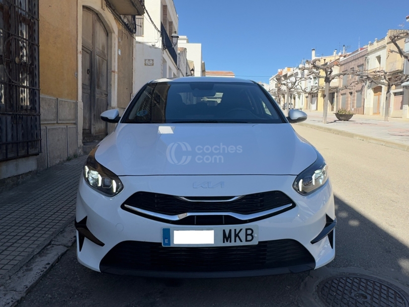 Foto del KIA Ceed 1.6 MHEV iMT Eco-Dynamics Tech 136