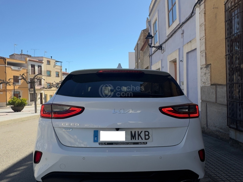 Foto del KIA Ceed 1.6 MHEV iMT Eco-Dynamics Tech 136
