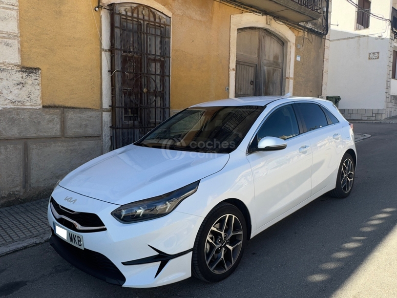 Foto del KIA Ceed 1.6 MHEV iMT Eco-Dynamics Tech 136