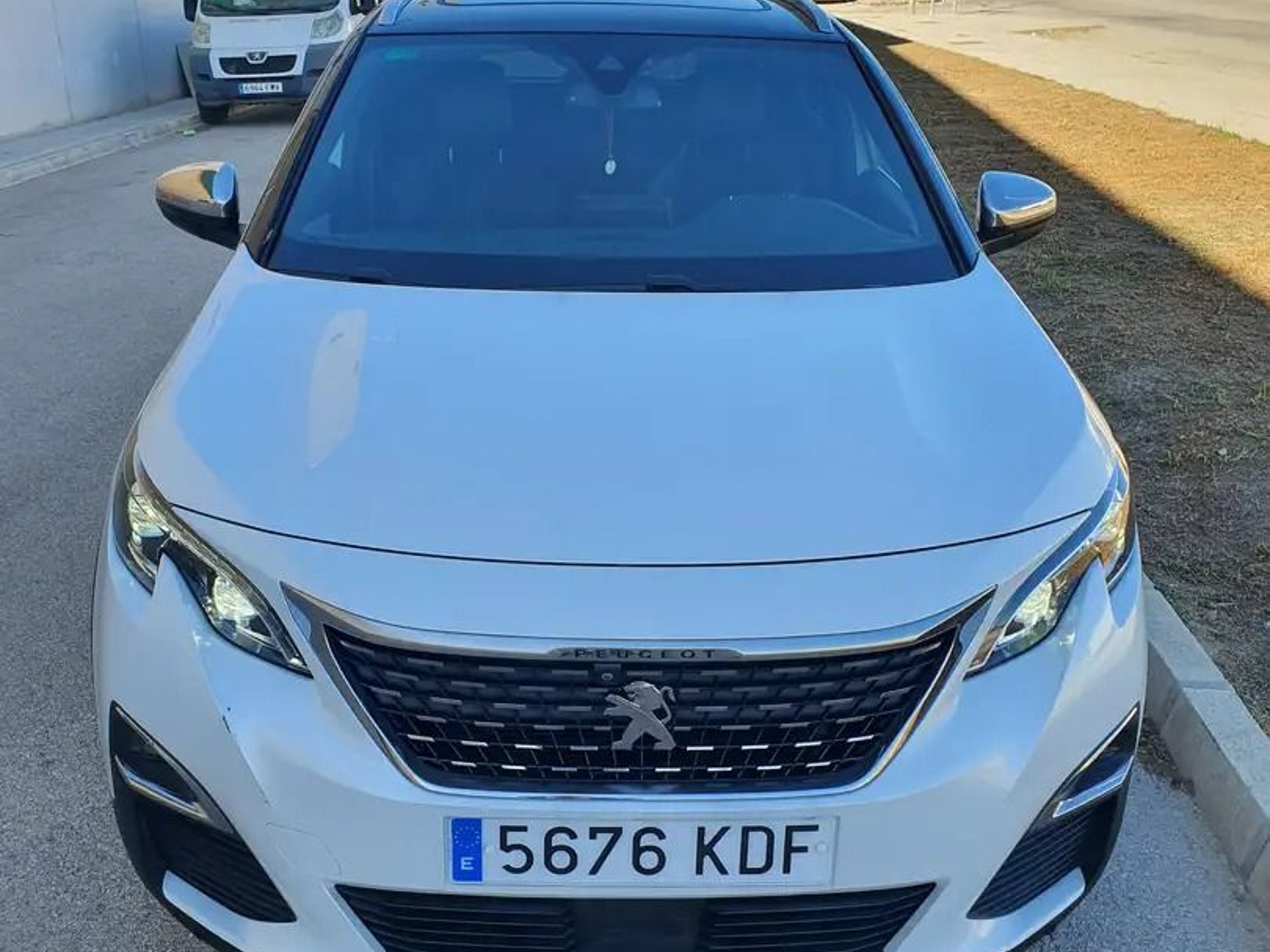 Imagen de PEUGEOT 5008