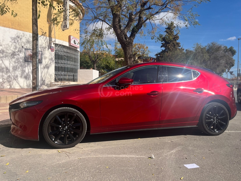 Foto del MAZDA Mazda3 2.0 Skyactiv-X Zenith Safety Red 132kW