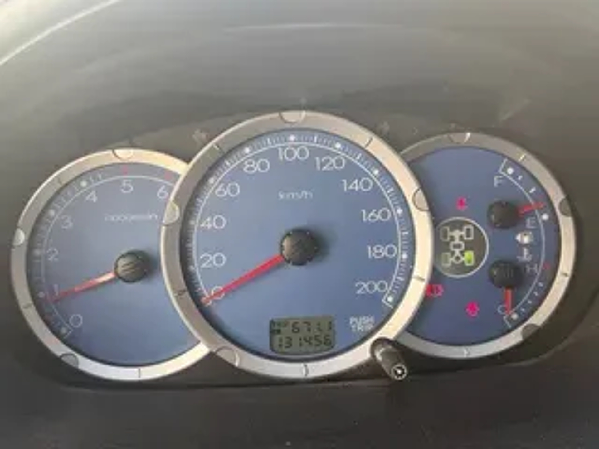 Imagen de MITSUBISHI L200