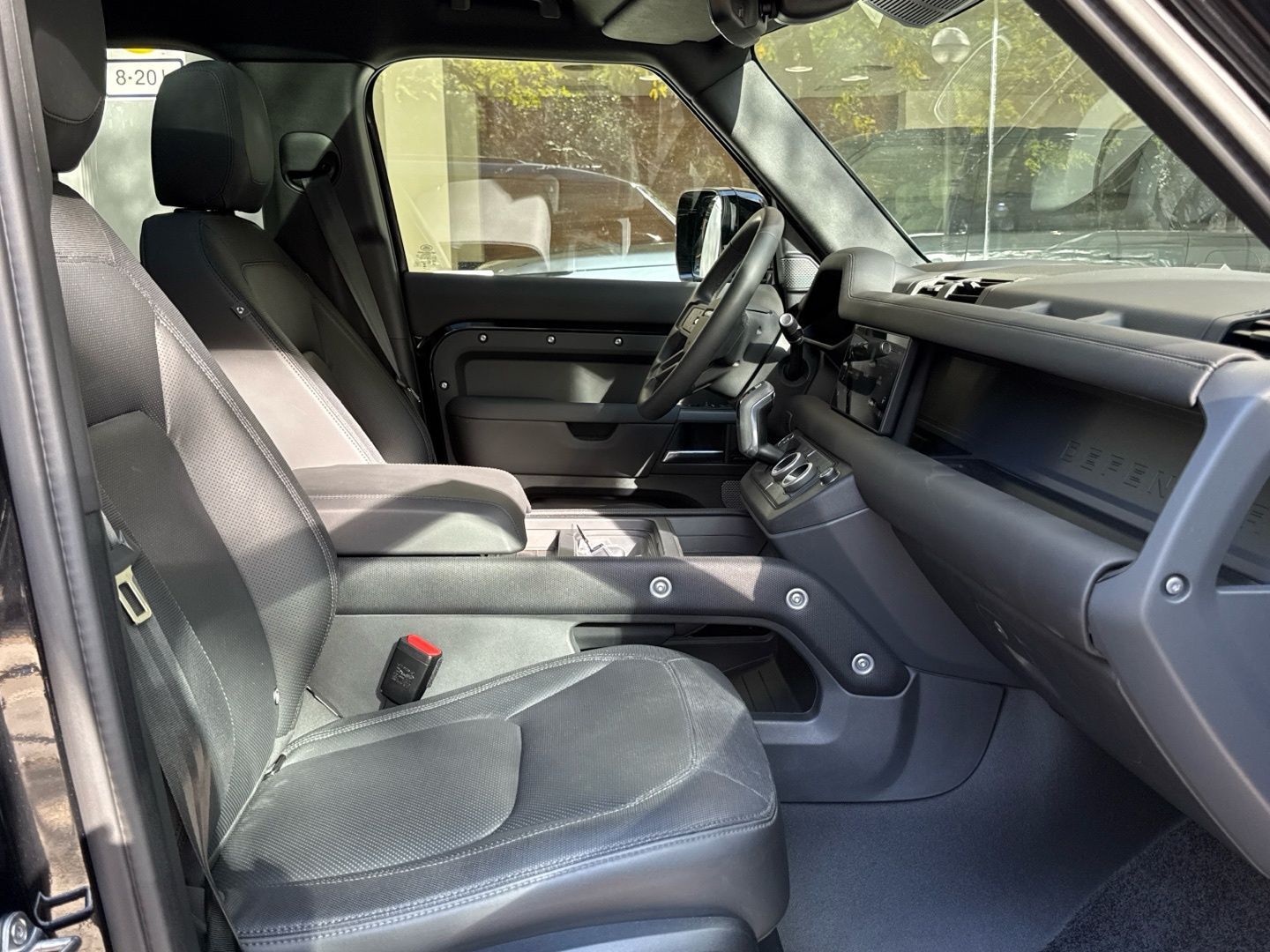 Foto del LAND ROVER Defender 110 3.0 I6 MHEV X-Dynamic SE AWD Aut. 400