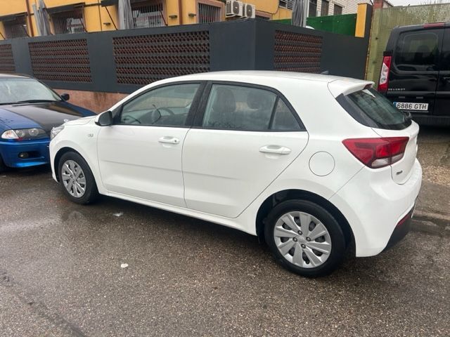 KIA Rio (1.2 CVVT Eco-Dynamics Concept) en Madrid