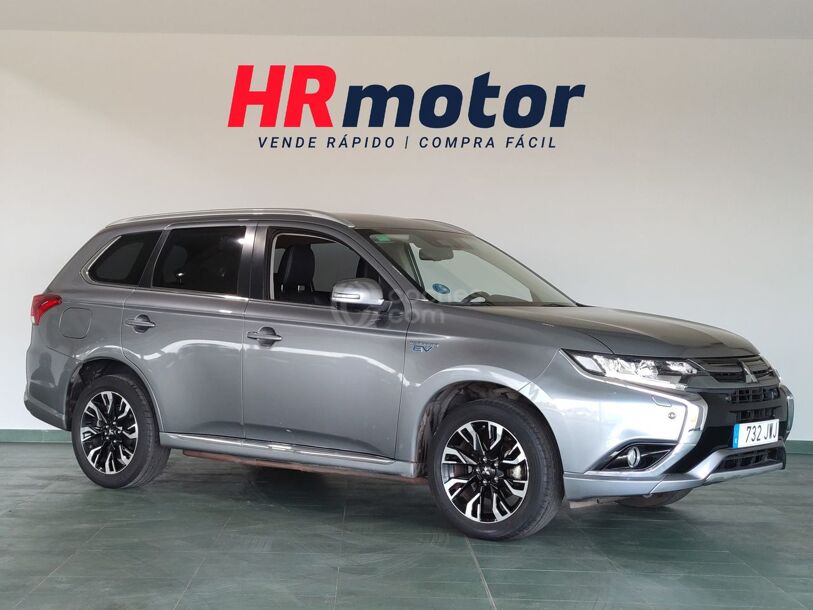 Foto del MITSUBISHI Outlander PHEV Kaiteki 4WD